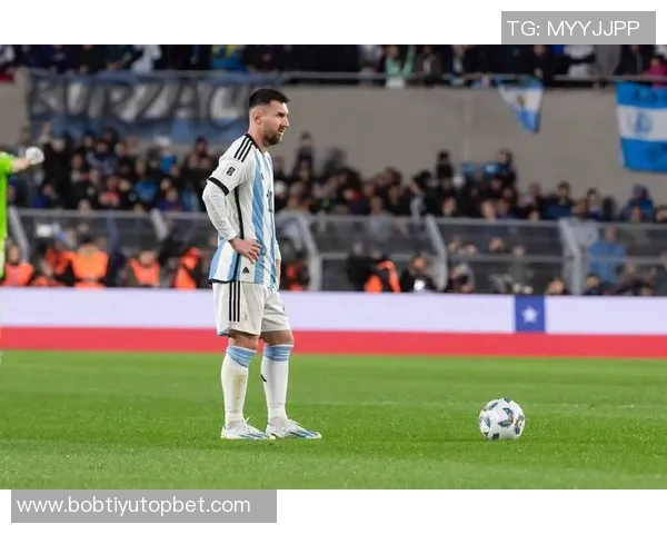 拉波尔塔重申向梅西致敬的计划2026年底是最佳时机 拉波尔塔重申向梅西致敬的计划2026年底是最佳时机