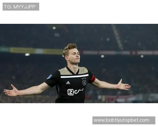 阿贾克斯现役青训阵容解析赫拉芬贝赫领衔德里赫特德容在列