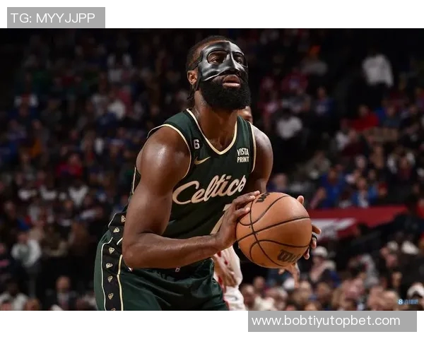 杰伦布朗弧顶三分精准回应个人得分已突破30分展现强大实力