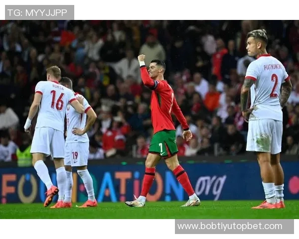 C罗40岁依旧神勇点射破门创造连续25年进球传奇 C罗40岁依旧神勇点射破门创造连续25年进球传奇