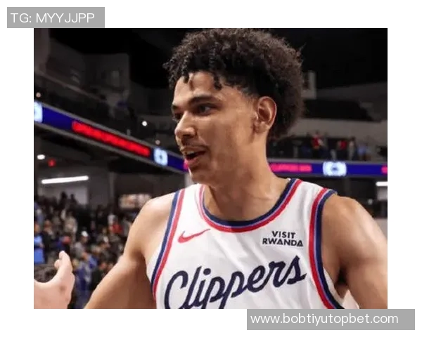 桑德斯创个人新高20分展现科比风范克尼佩尔稳定发挥贡献23分杨瀚森短短2分钟斩获4分