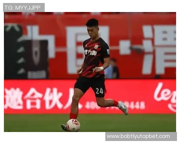 王博豪谈荷乙经历称新位置锻炼价值巨大体能状态良好